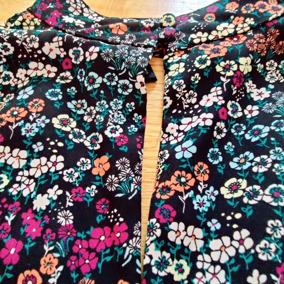 H&M High Neckline Floral Print Dress with Long Sleeves - Picture 7 of 8